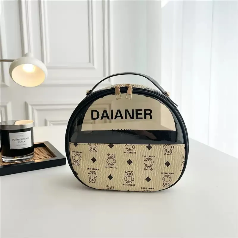 کیف آرایشی گرد شفاف DAIANER